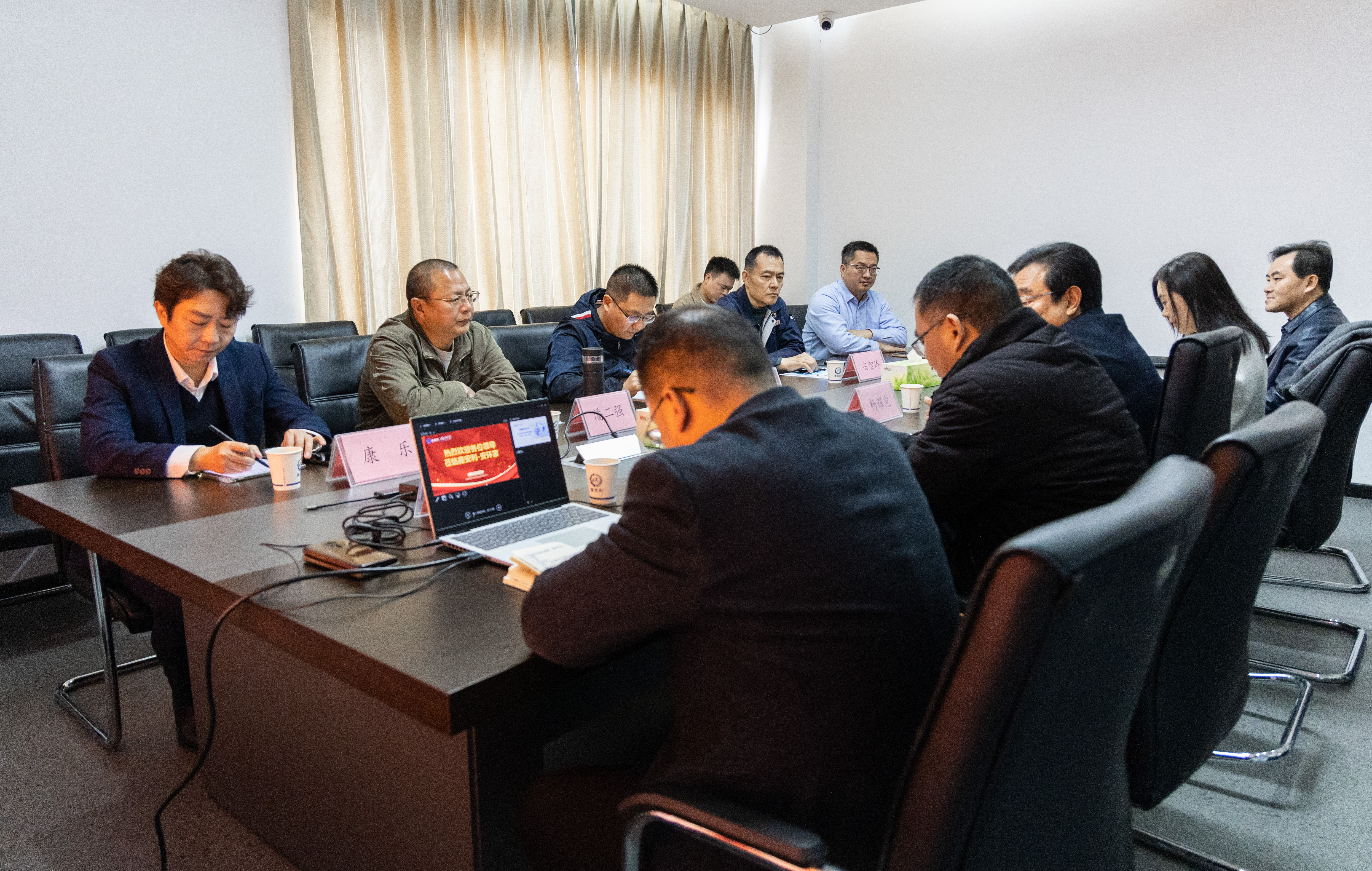 安鑫服務(wù)無憂企業(yè)客戶業(yè)務(wù)座談會成功舉辦，共探安全風(fēng)險管理新路徑